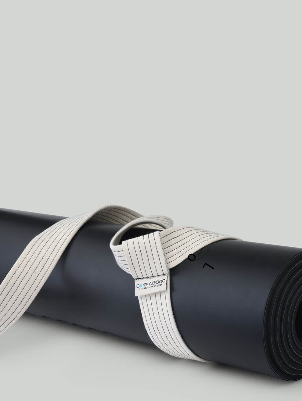 Evolve Yoga Mat Bag Black Gray Pockets Shoulder Strap Full Zip NWOT